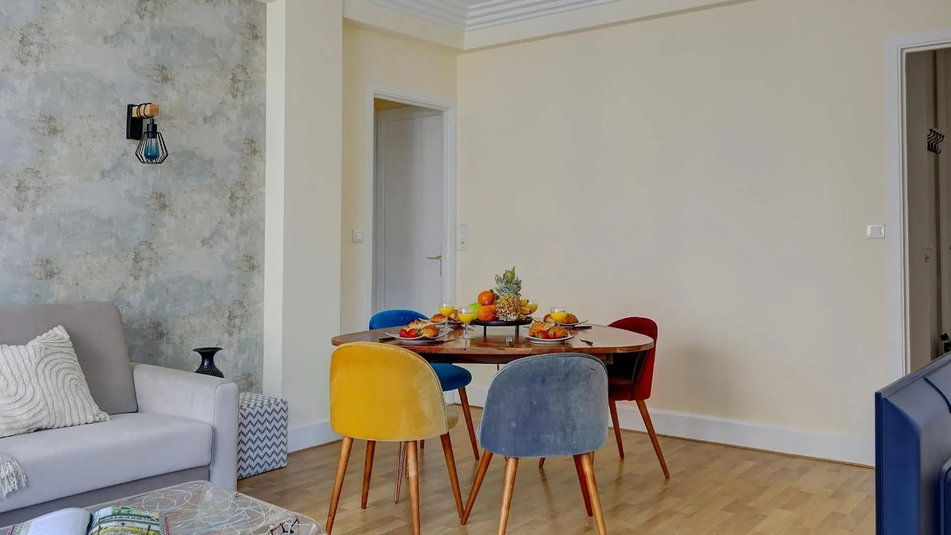 Tower 1Br Cozy Apartment Paris 0*,  France