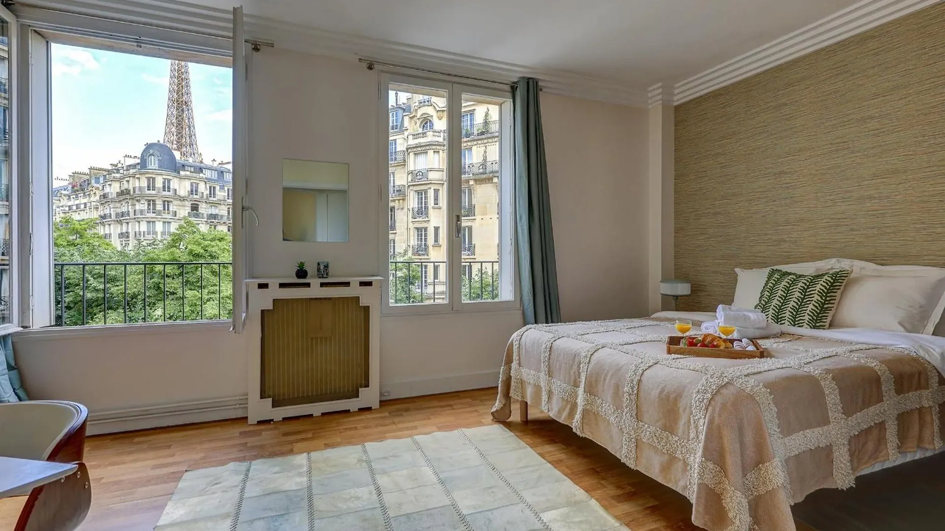 Tower 1Br Cozy Apartment Paris