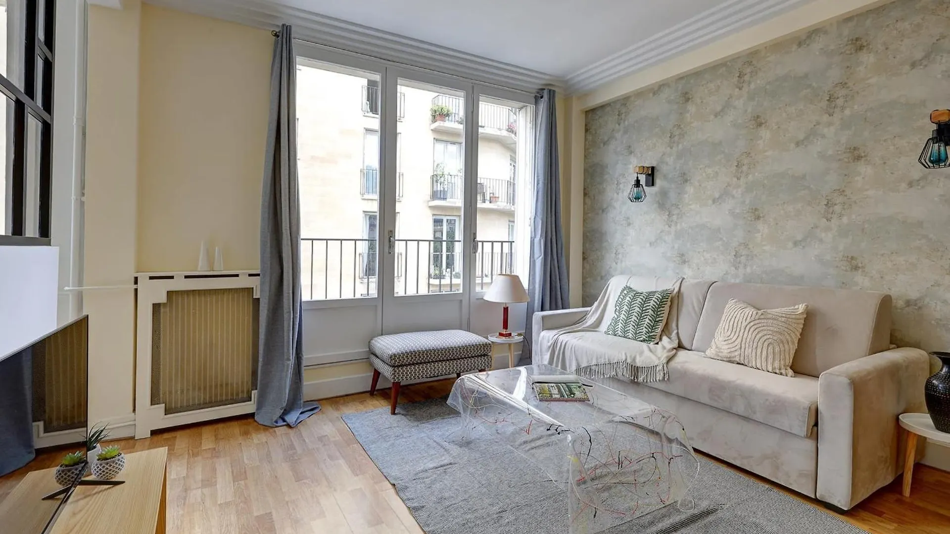 Tower 1Br Cozy Apartment Paris