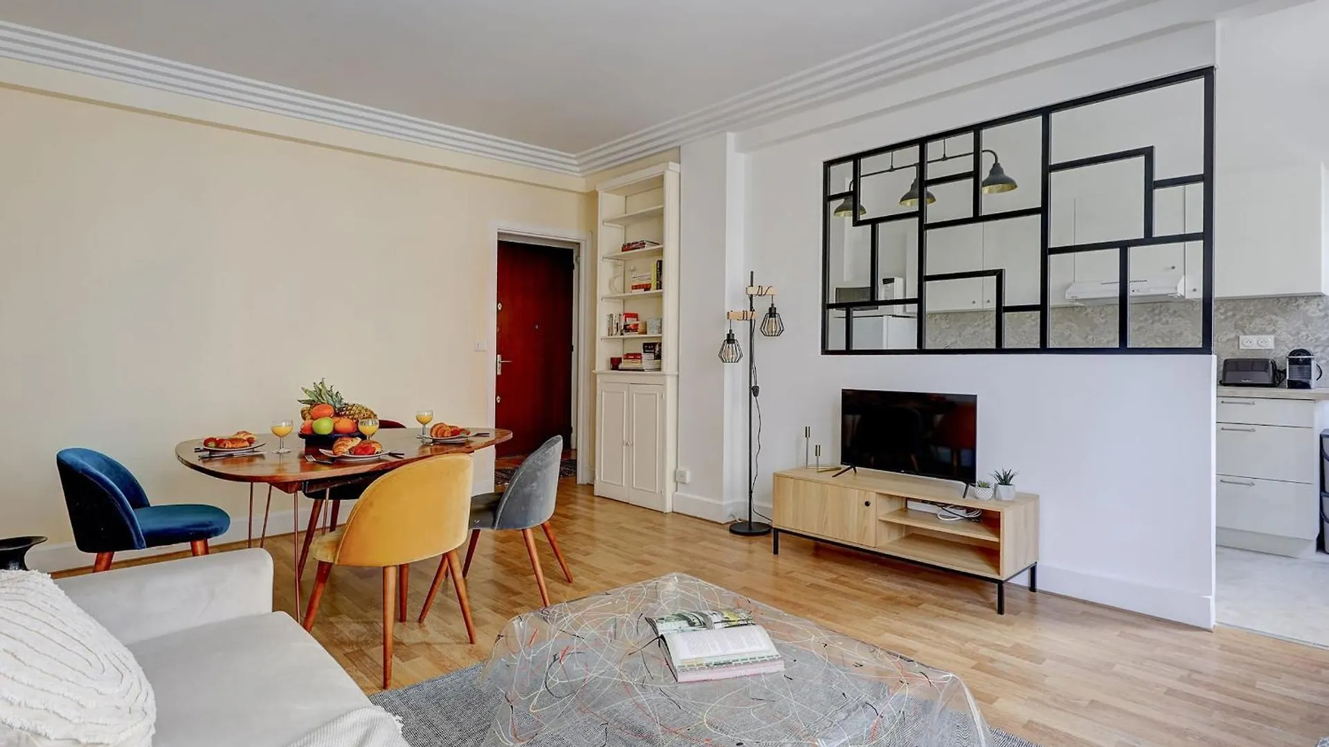 Tower 1Br Cozy Apartment Paris